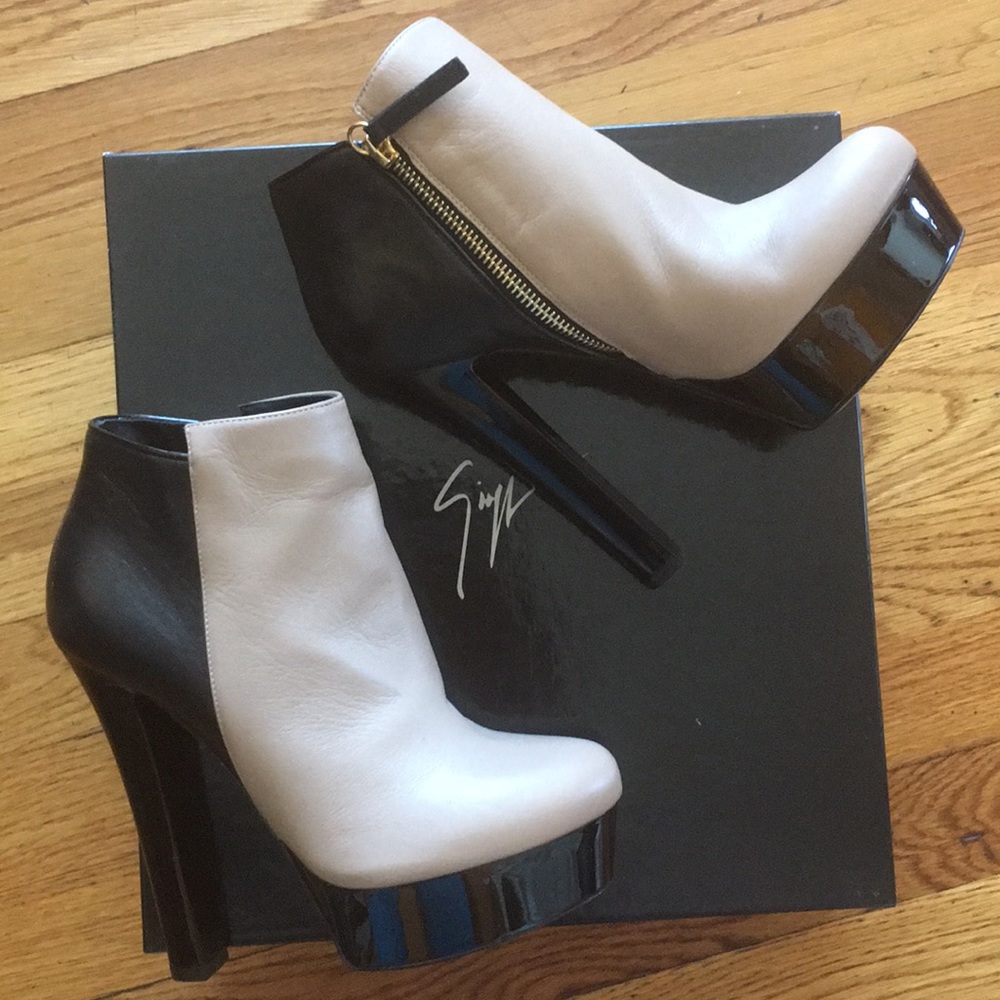 NWT Giuseppe Zanotti platform ankle booties SZ 6